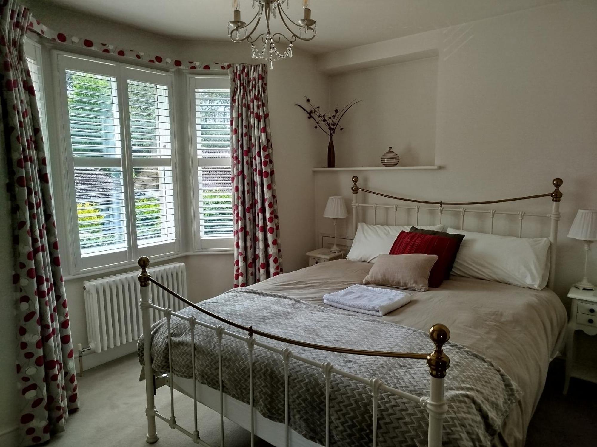3 Bedroom Cottage In Sunninghill, Ascot Екстер'єр фото